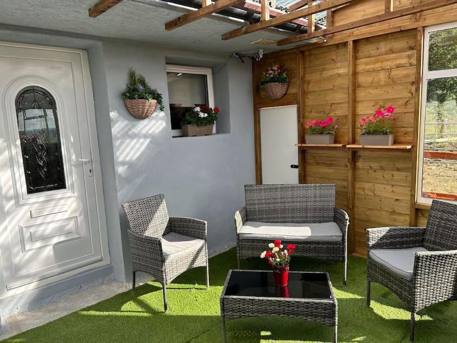 Stardust Getaway Tiny-Home E32Ak40 Piltown 外观 照片